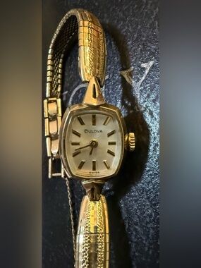 Bulova Swiss 10k R.G.P. Gold Antique Wind Up 7in. Watch Works Perfectly